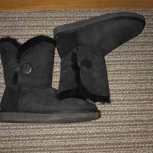 Black Bailey Button uggs